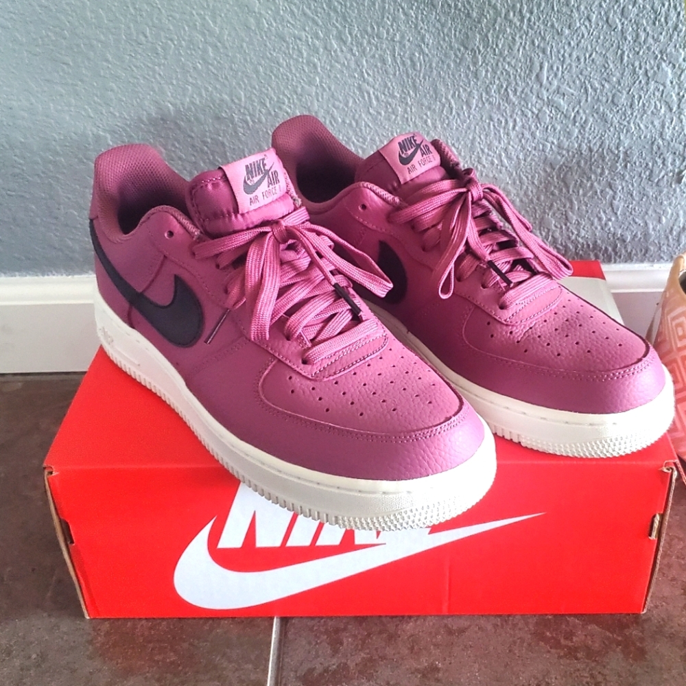 Nike Air Force 1